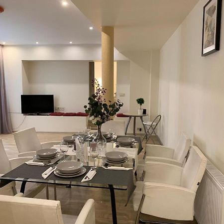 Old Town Apartment With Private Elevator Ρίγα Εξωτερικό φωτογραφία